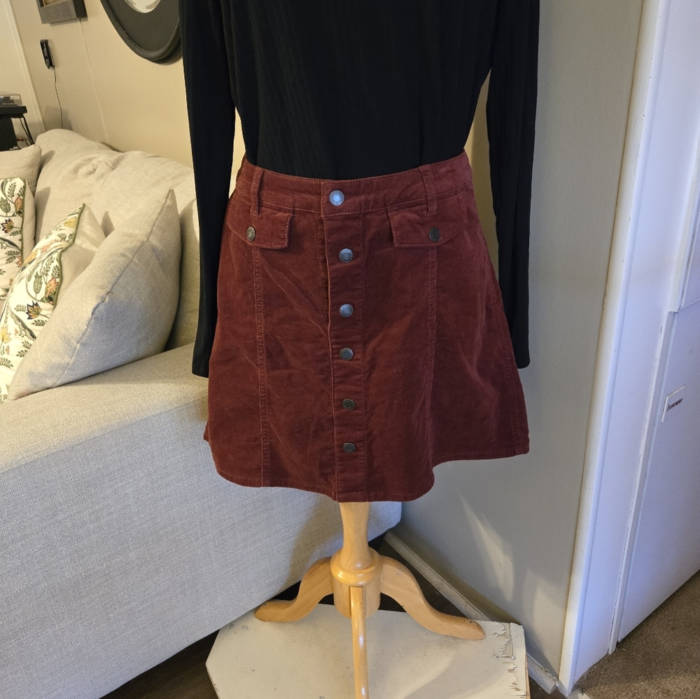 NWOT:Mossimo:Stylish Corduroy Button-Front Skirt in Rust Red 09 - Picture 3 of 5